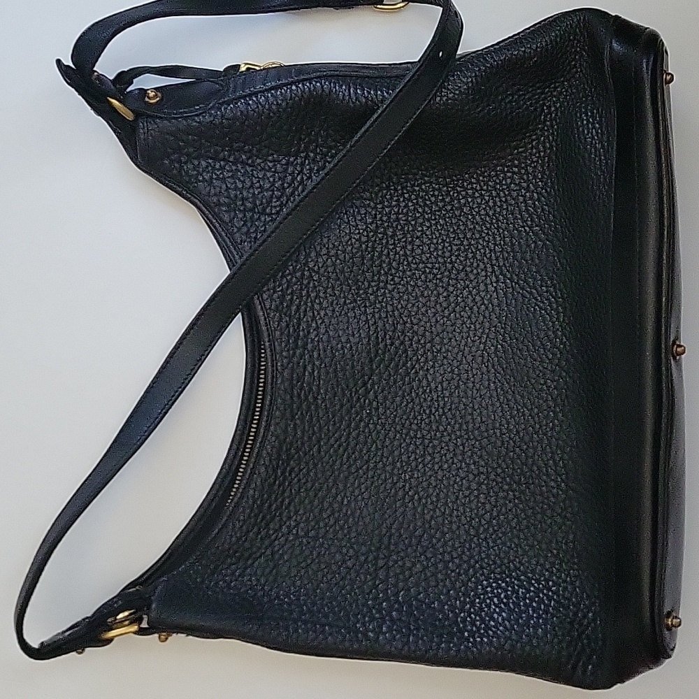 Dooney and Bourke Vintage Black Leather Shoulder Bag - Picture 2 of 9